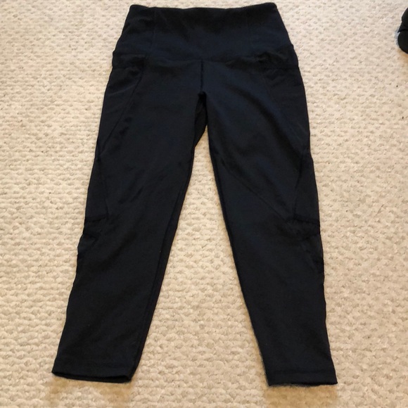 Victoria Secret Knockout High- Rise Capri - Picture 6 of 8